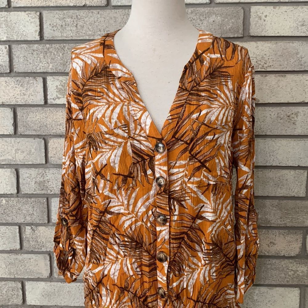 3for$20 button front blouse large - Picture 2 of 4